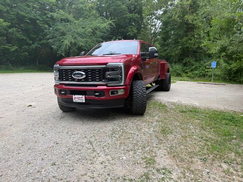 Used 2024 Ford F450 Platinum AWD/4WD image 1