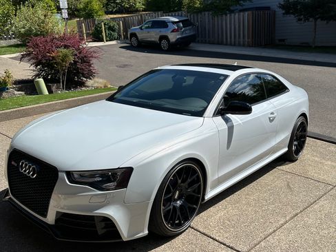 Used 2013 Audi RS 5 Coupe w/ Audi MMI Navigation Plus Pkg AWD/4WD image 4