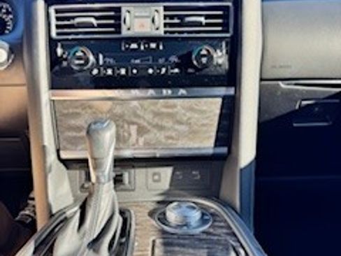 Used 2022 Nissan Armada Platinum w/ Captain's Chairs Package image 11