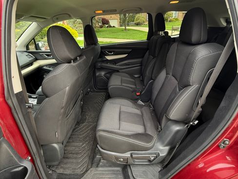 Used 2019 Subaru Ascent Premium image 12