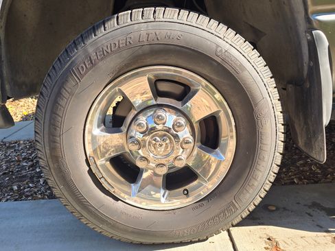 Used 2005 Dodge Ram 2500 Truck SLT image 12