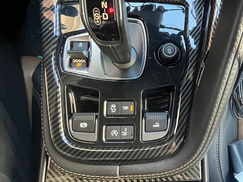 Used 2017 Jaguar F-TYPE R AWD/4WD image 21