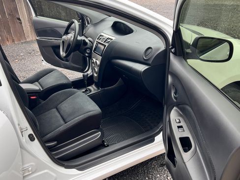 Used 2012 Toyota Yaris Sedan image 13