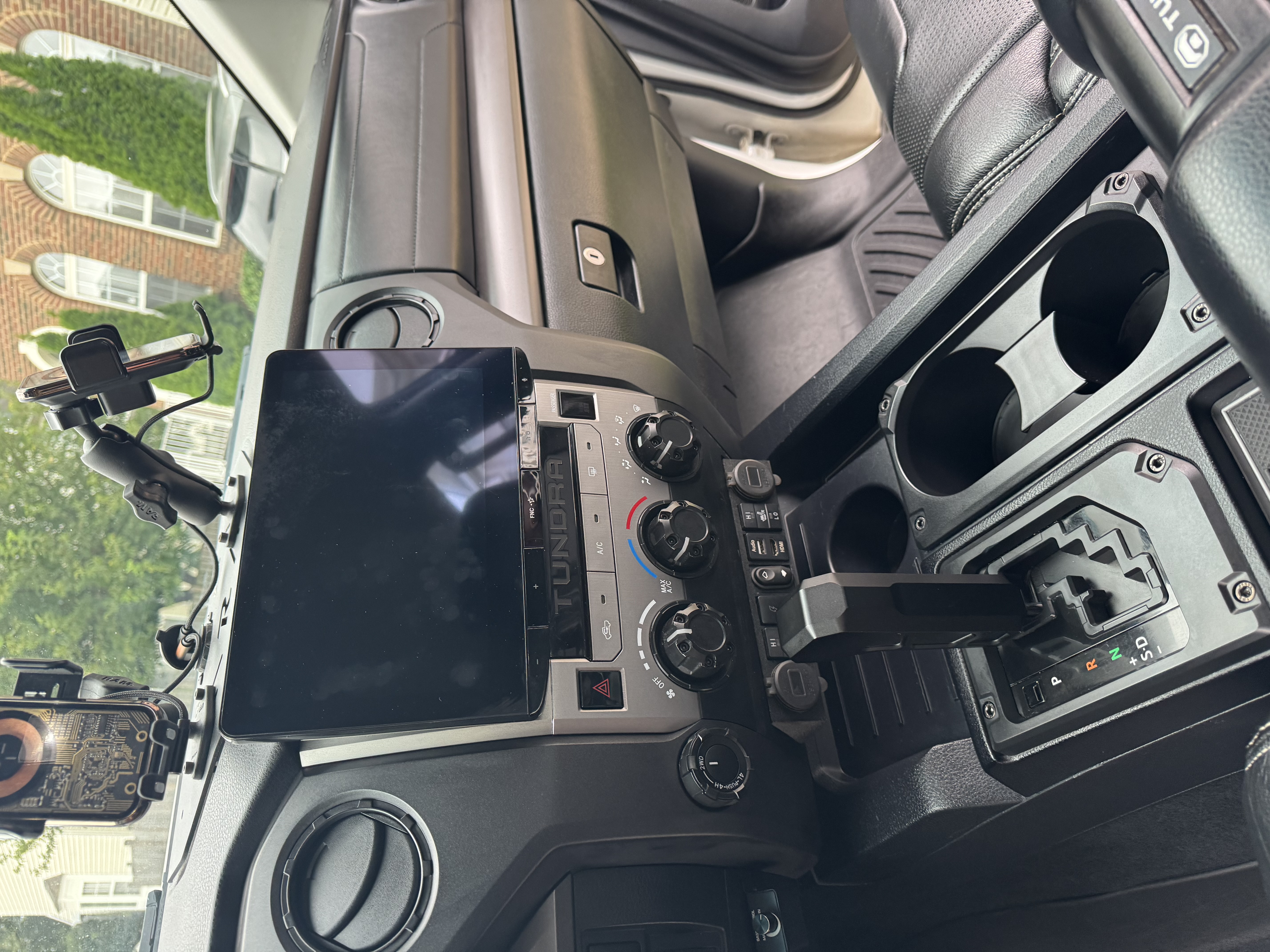 Used 2017 Toyota Tundra SR5 AWD/4WD image 10