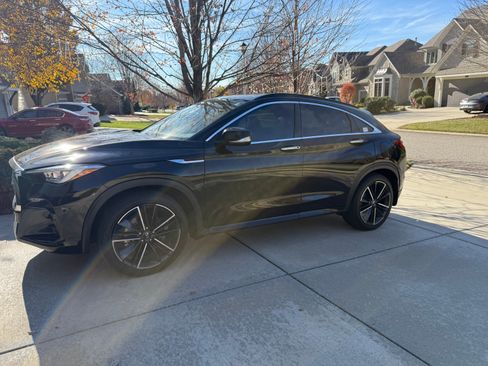 Used 2023 INFINITI QX55 Essential w/ Cargo Package image 9