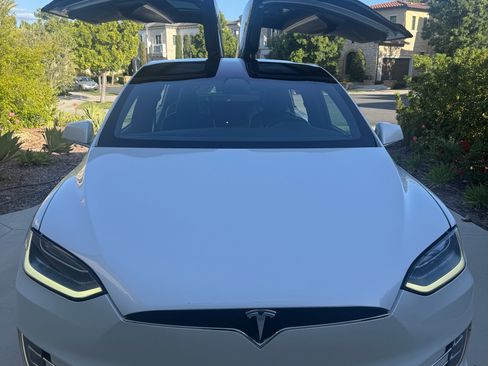 Used 2017 Tesla Model X 100D AWD/4WD image 6