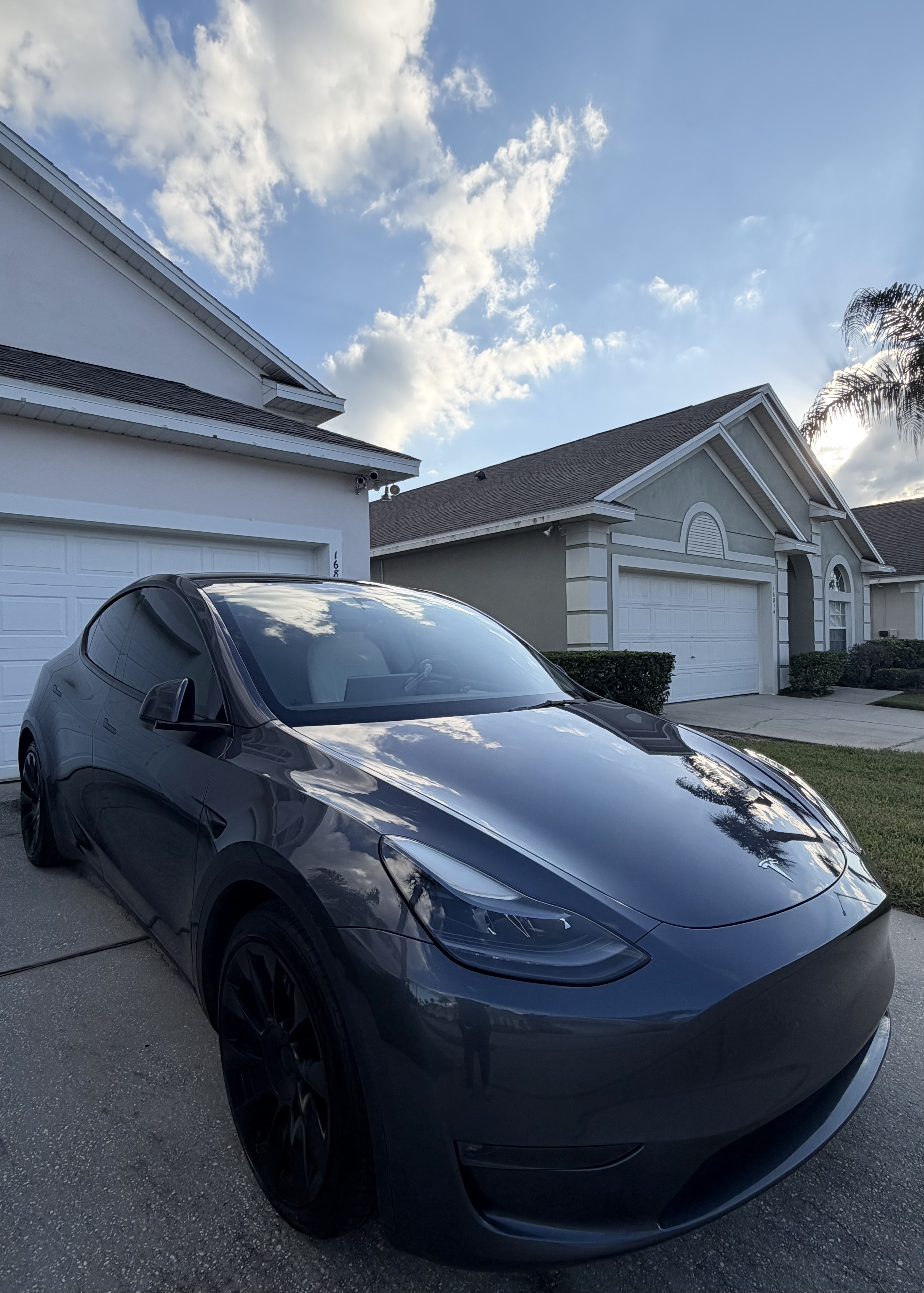 Used 2023 Tesla Model Y Long Range AWD/4WD image 9