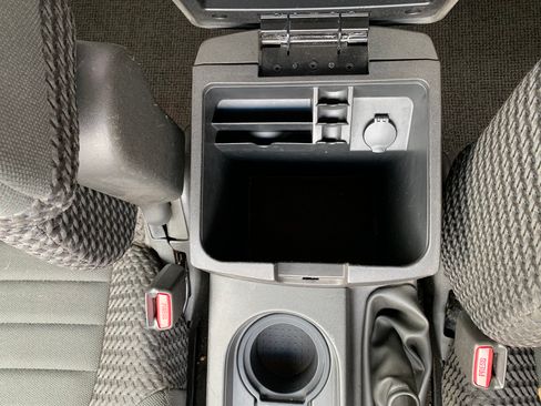 Used 2008 Nissan Frontier SE w/ SE Value Truck Pkg image 19