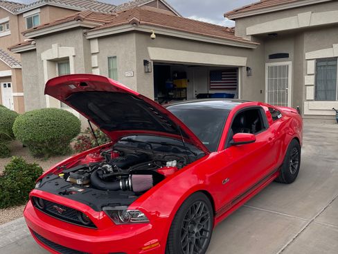 Used 2013 Ford Mustang GT Premium w/ Security Pkg image 8