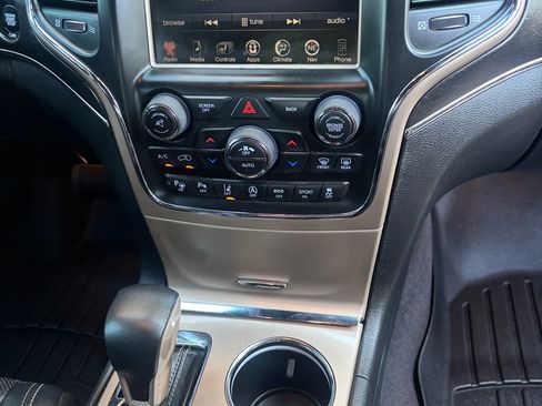 Used 2017 Jeep Grand Cherokee Limited w/ Luxury Group II RWD image 19