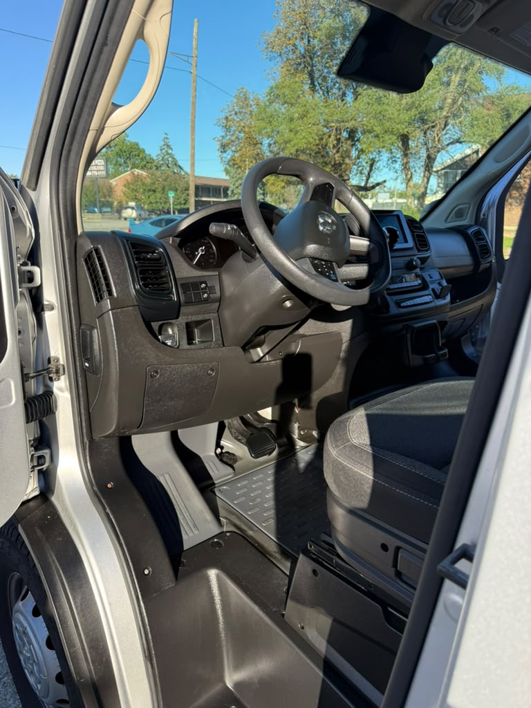 Used 2023 RAM ProMaster 3500 FWD image 10