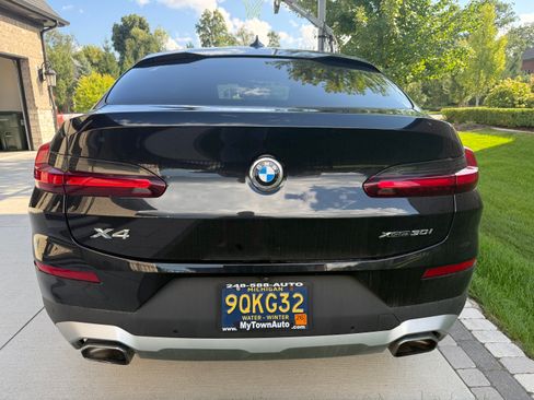 Used 2024 BMW X4 xDrive30i AWD/4WD image 4