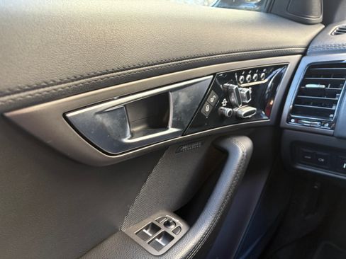 Used 2016 Jaguar F-TYPE Convertible image 16