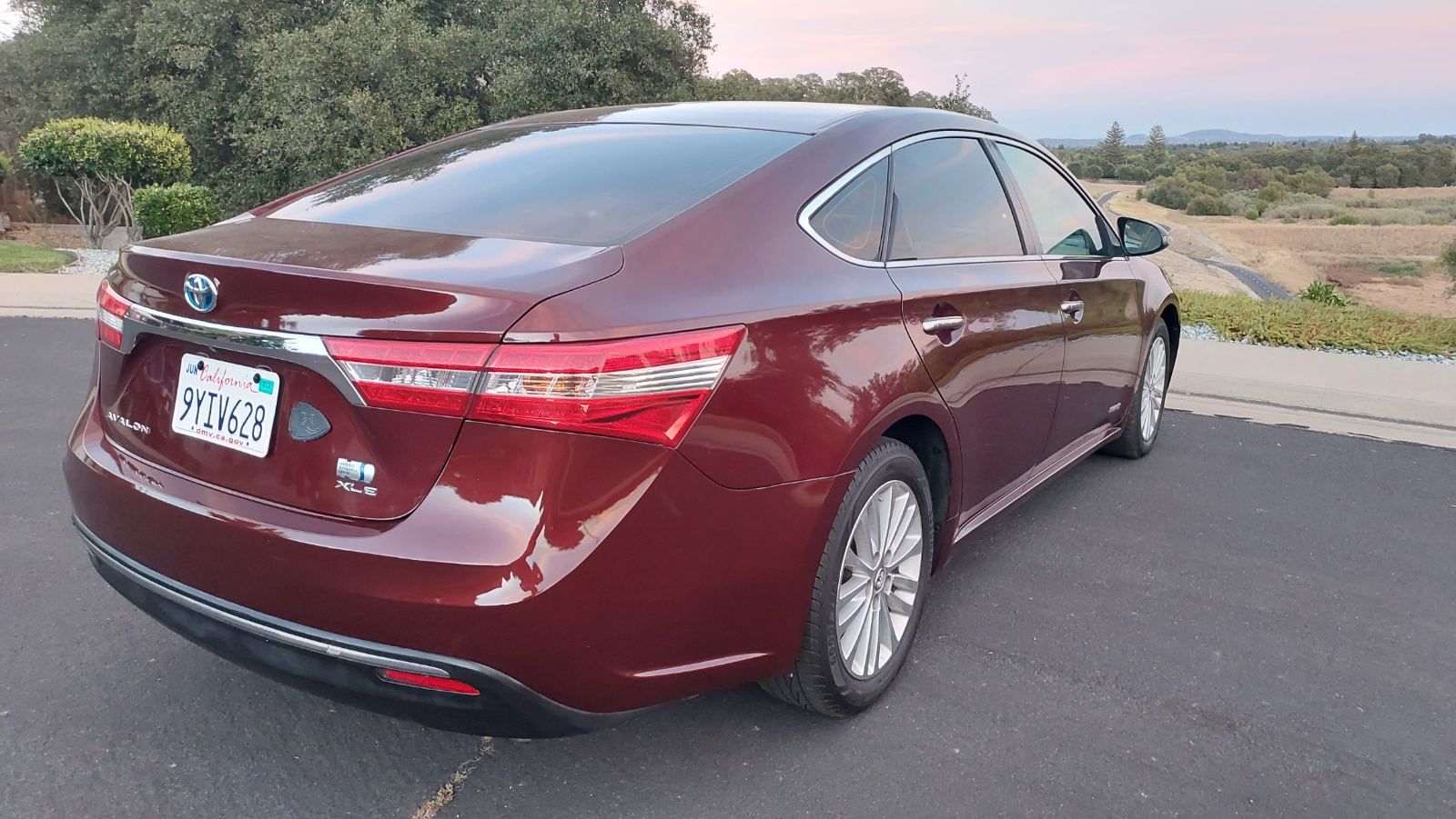 Used 2013 Toyota Avalon XLE Premium FWD image 9