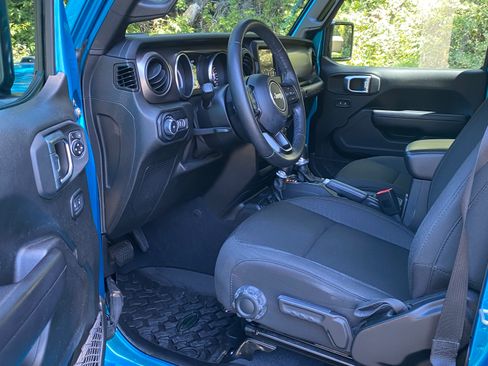 Used 2020 Jeep Wrangler Unlimited Sport S AWD/4WD image 8