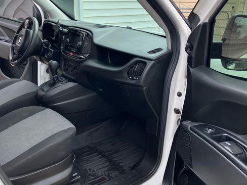 Used 2018 RAM ProMaster City Tradesman image 12