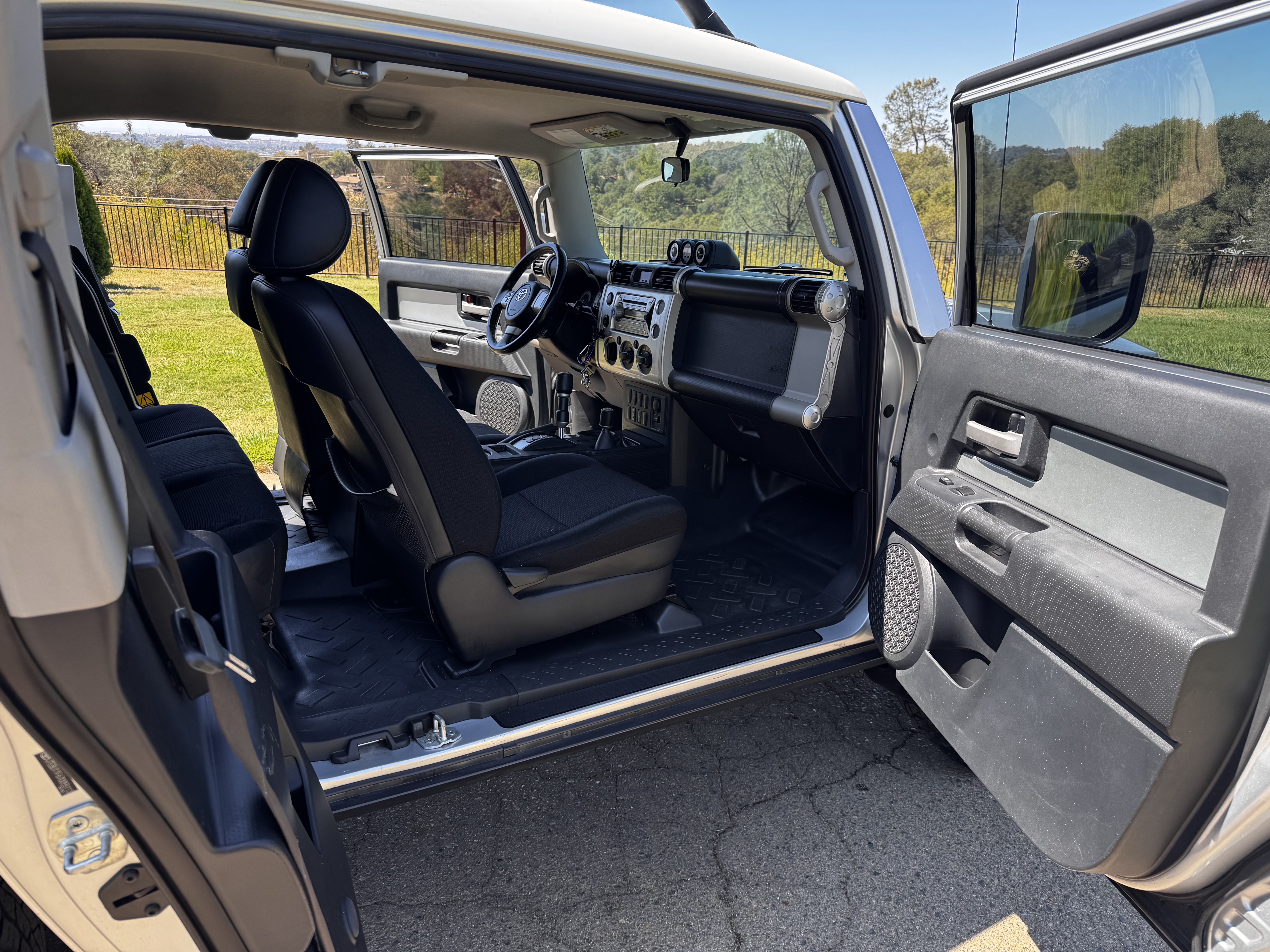 Used 2007 Toyota FJ Cruiser 4WD image 12