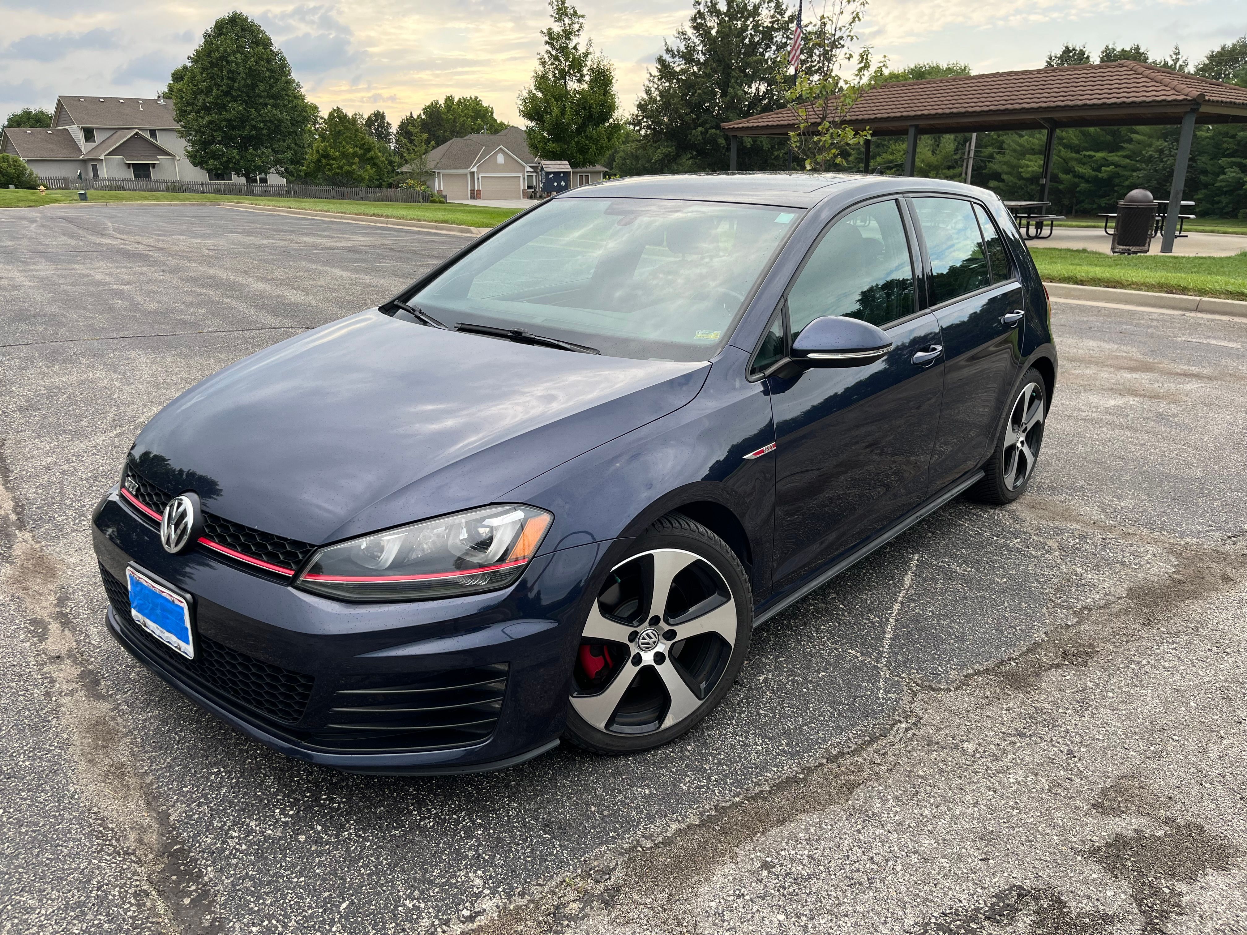 Used 2015 Volkswagen GTI Autobahn FWD image 2