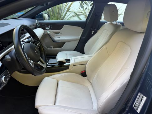 Used 2022 Mercedes-Benz A 220 image 10