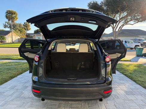 Used 2018 MAZDA CX-9 Touring image 9