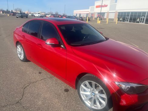 Used 2016 BMW 320i xDrive Sedan AWD/4WD image 10