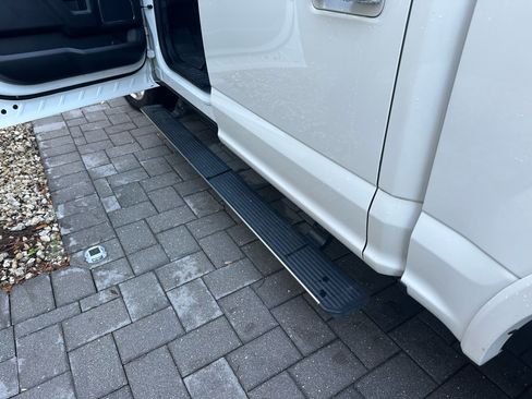 Used 2020 Ford F150 Lariat image 12