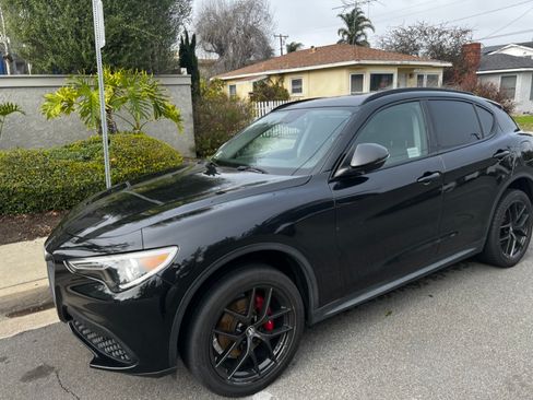Used 2019 Alfa Romeo Stelvio Sport w/ Quick Order Package 22K Sport image 15