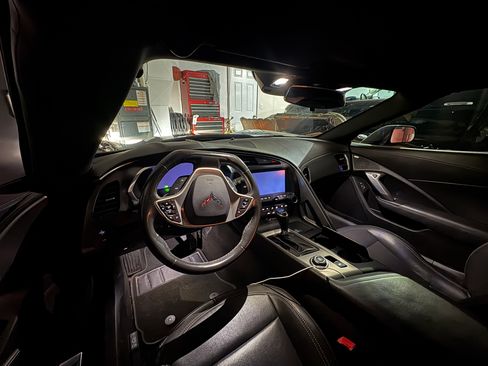 Used 2019 Chevrolet Corvette Stingray Coupe w/ 1LT image 9