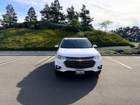 Used 2019 Chevrolet Traverse LT w/ LT Premium Package image 9