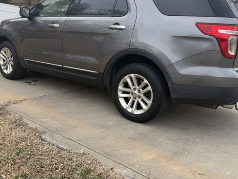 Used 2013 Ford Explorer XLT image 8