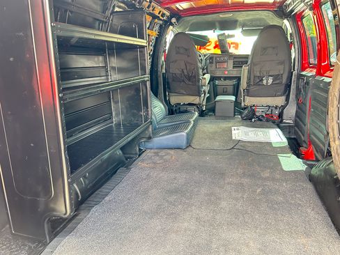 Used 2012 GMC Savana 2500 image 12