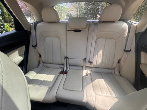 Used 2018 Audi Q5 2.0T Premium Plus w/ Premium Plus Package image 13