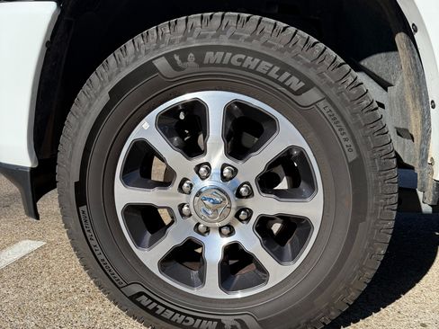 Used 2024 RAM 2500 Limited w/ Towing Technology Group image 13