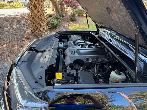 Used 2022 Toyota 4Runner Limited image 9