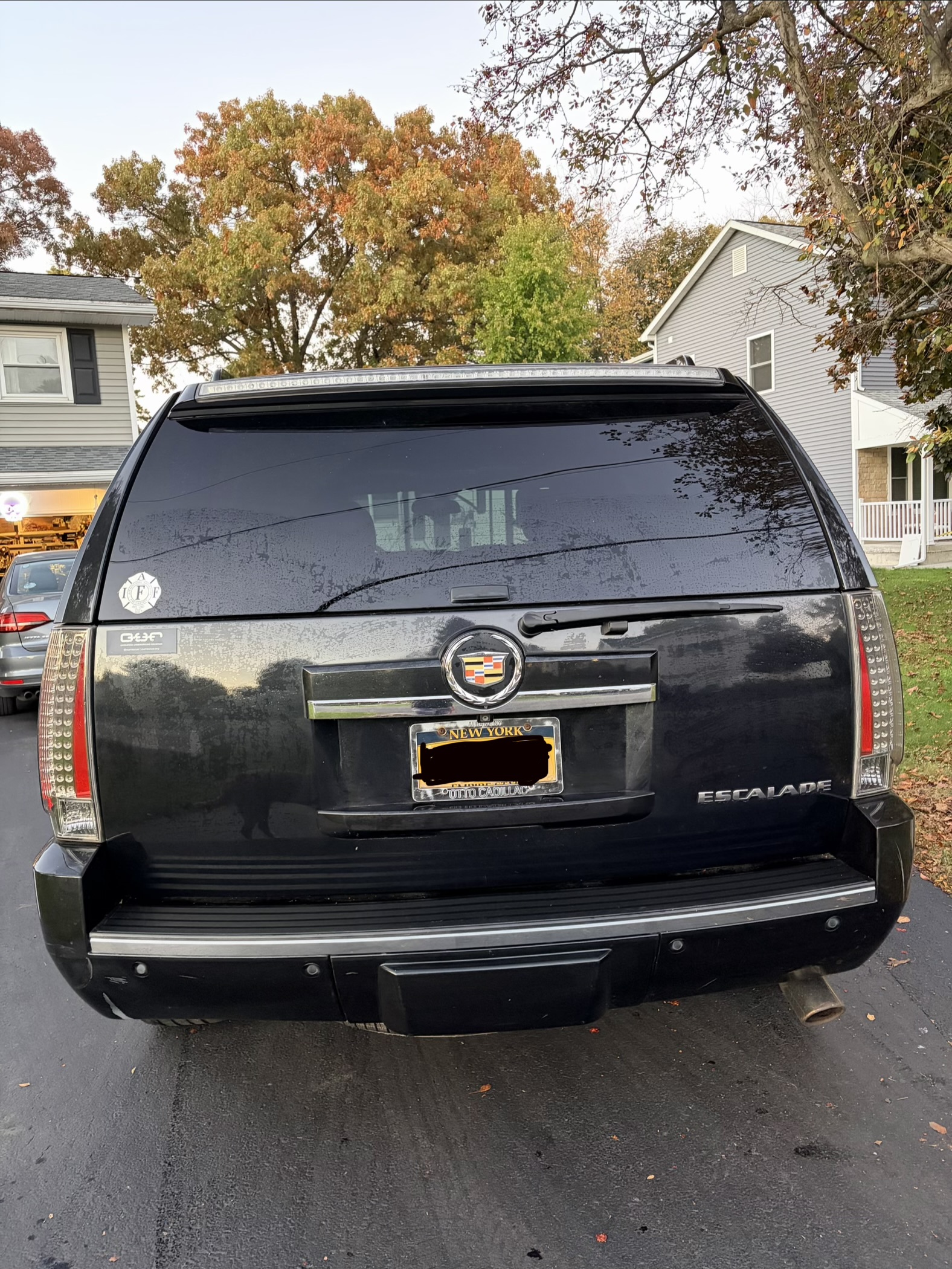 Used 2013 Cadillac Escalade Premium AWD/4WD image 10
