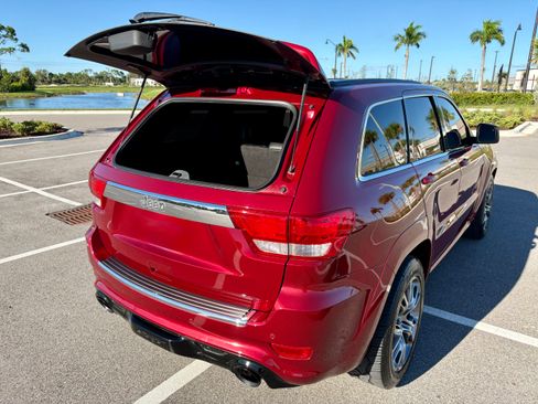 Used 2012 Jeep Grand Cherokee SRT8 w/ Luxury Group II image 15