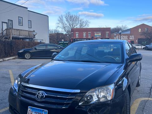 Used 2006 Toyota Avalon XLS image 1