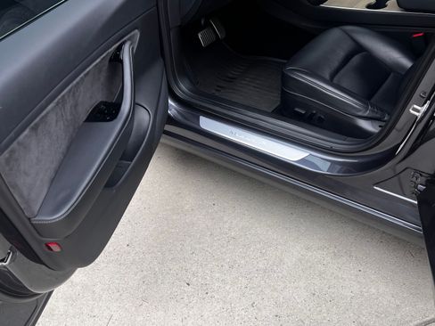 Used 2018 Tesla Model 3 Long Range image 9
