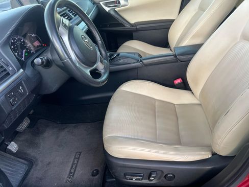 Used 2013 Lexus CT 200h w/ Premium Pkg w/Navigation image 6