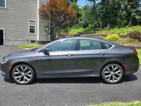 Used 2015 Chrysler 200 C w/ Navigation & Sound Group I image 5