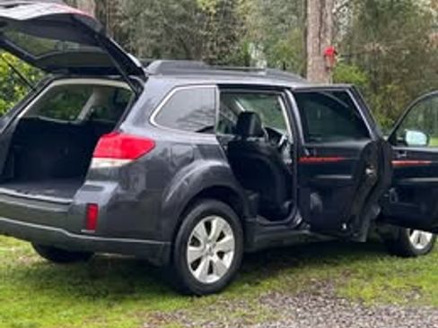 Used 2012 Subaru Outback 2.5i Limited w/ Moonroof Pkg image 4