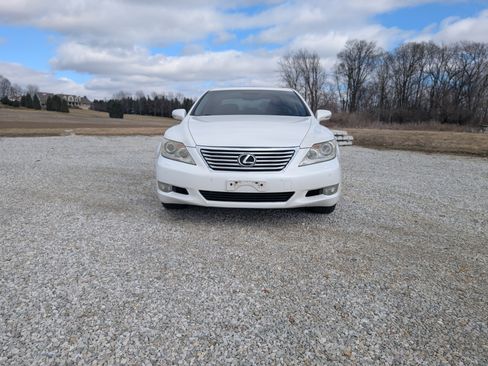 Used 2010 Lexus LS 460 AWD image 2