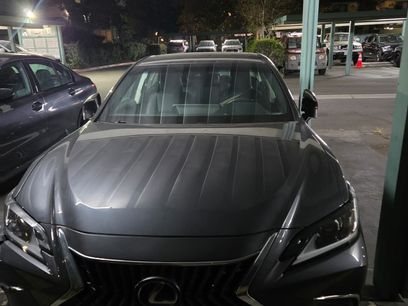 Used 2022 Lexus ES 300h w/ Premium Package