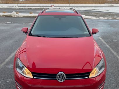 Used 2016 Volkswagen Golf SE