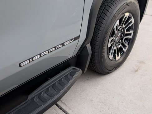 Used 2026 GMC Sierra EV Elevation image 8