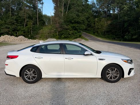 Used 2020 Kia Optima LX FWD image 1