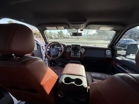 Used 2013 Ford F350 King Ranch w/ King Ranch w/Chrome Pkg image 12
