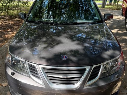 Used 2011 Saab 9-3 Aero image 1