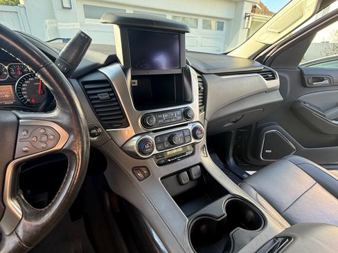 Used 2016 Chevrolet Suburban LT image 17