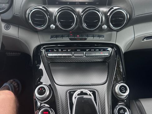 Used 2018 Mercedes-Benz AMG GT Roadster image 6